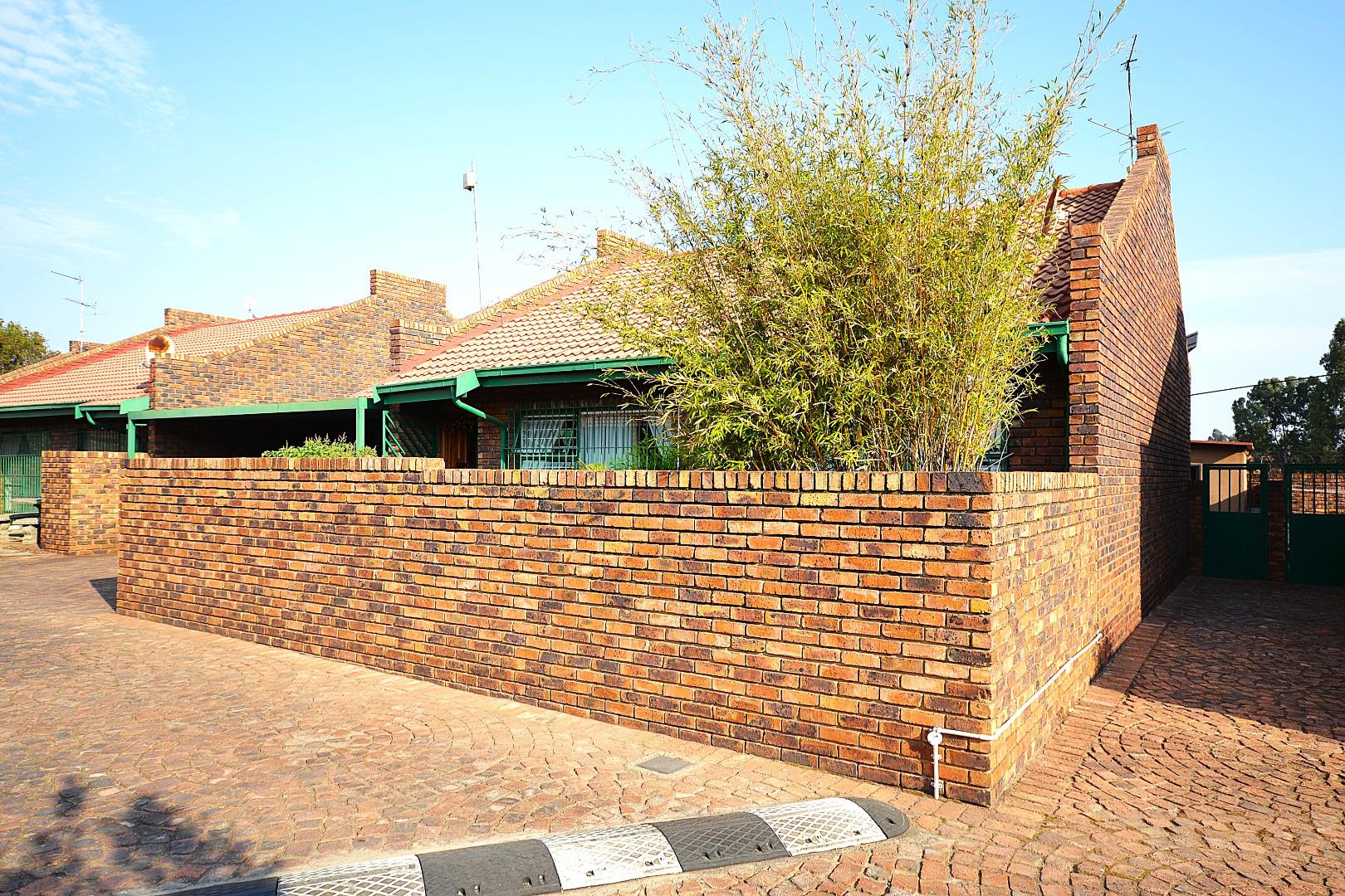 3 Bedroom Townhouse for Sale - Gauteng